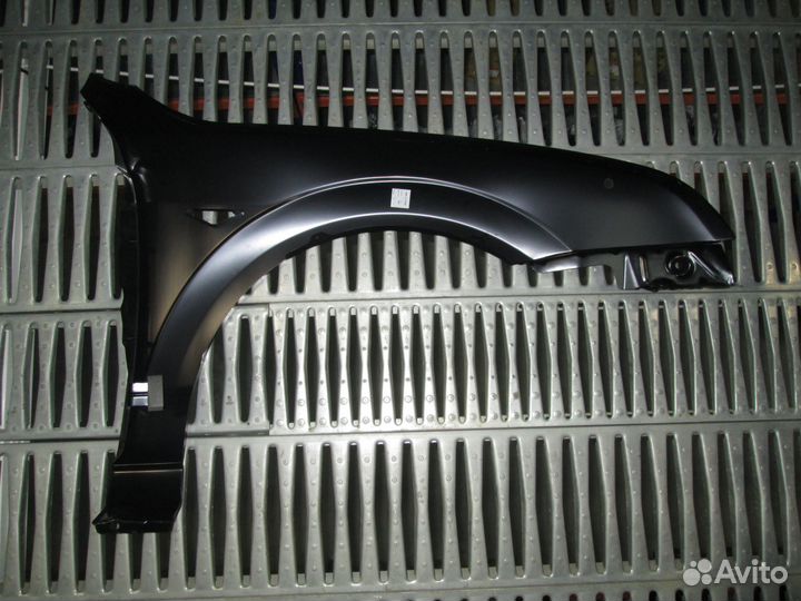 Крыло левое Ford Mondeo III (B4Y) 00-07