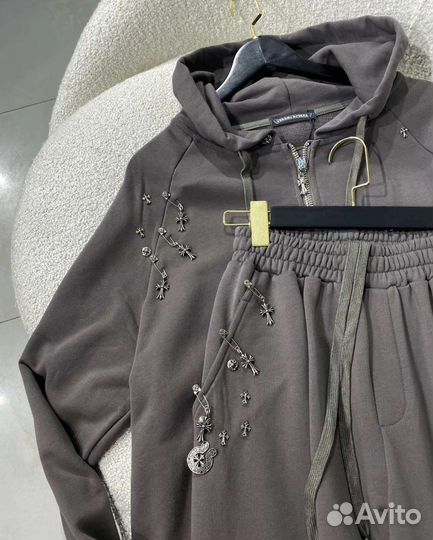 Спортивный костюм