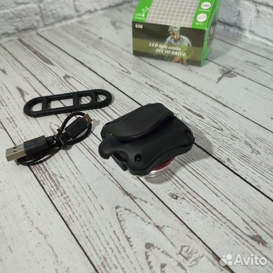 Задний велосипедный фонарь