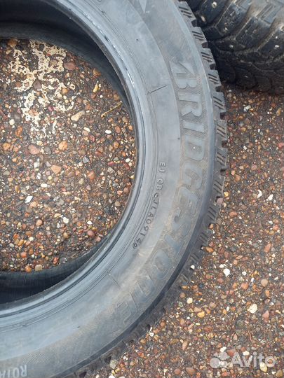 Bridgestone Blizzak Spike-01 195/60 R15 88T