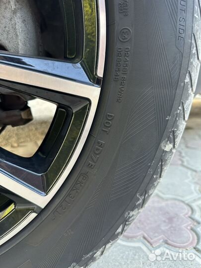 Yokohama Advan Sport V105 265/50 R20