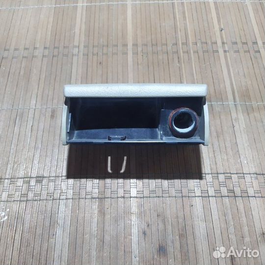 Пепельница Volkswagen Passat B5 седан 1.8 1997