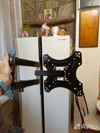 Кронштейн для телевизора поворотный, новый