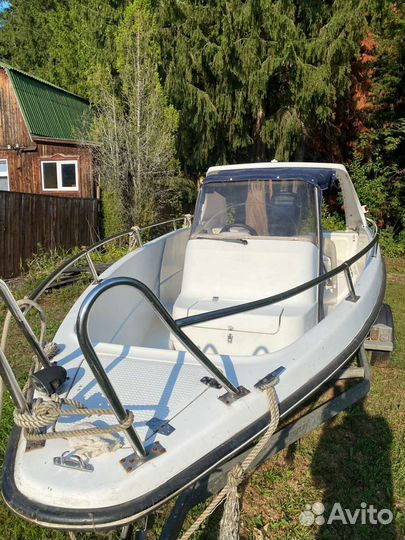 Лодка Дельта М5