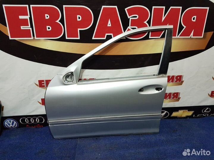 Дверь боковая передняя левая Mercedes-Benz C-Class