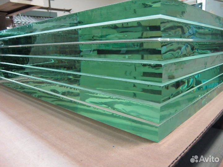 Стекло боковое правое верхнее Caterpillar