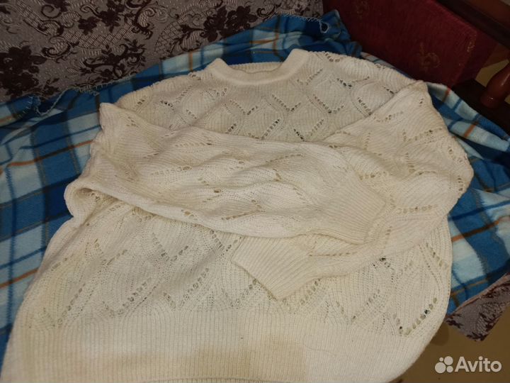 Свитер женский