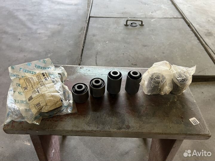 Сайленблоки задней подвески zekkert