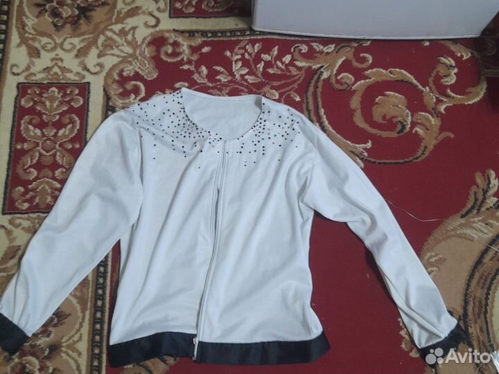 Отдам бесплатно мешок вещей женских 46-48 размер