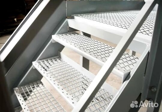 Пожарная лестница на заказ по вашим проектам