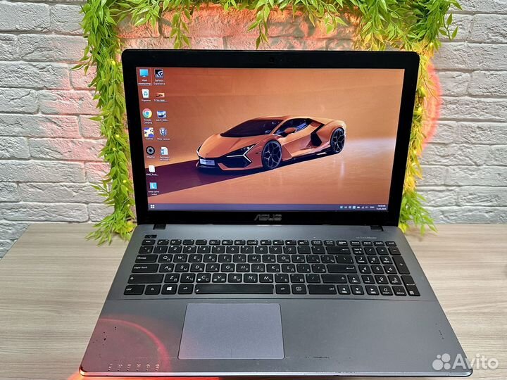 Игровой ноутбук Asus i3/8GB/SSD/700GB/2видеокарты