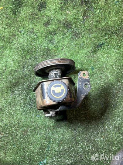 Насос гидроусилителя руля Renault Megane 1998 K7M