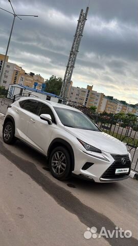 Lexus NX 2.0 CVT, 2018, 115 000 км с пробегом, цена 3250000 руб.