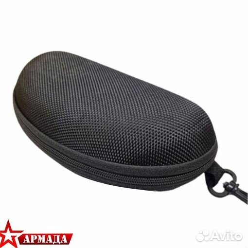 Чехол для очков жесткий с карабином черный