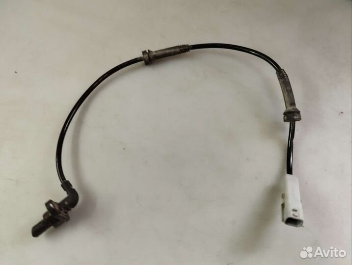 Датчик ABS задний правый Renault Sandero 2