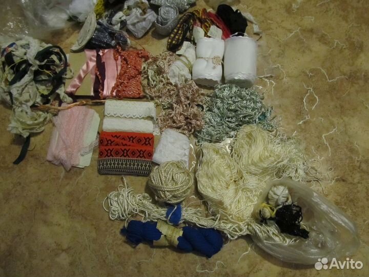 Ткань. Ватин., ленты, шитьё. замки.набор для швеи