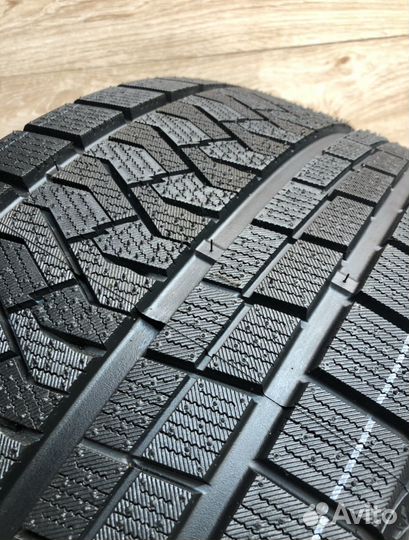 Triangle PL02 245/40 R19 98V