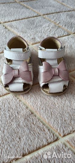 Сандалии для девочки