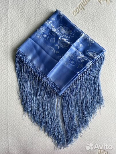 Шаль-платок СССР с бахромой.Скатерть.ссср