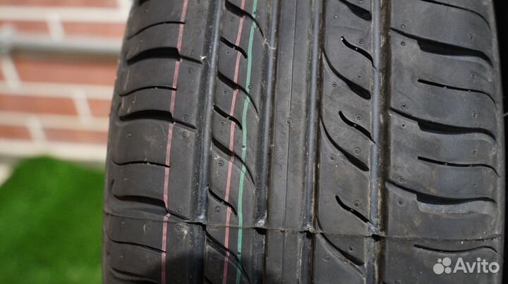 Triangle TR928 165/70 R14 81T