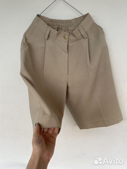 Шорты бермуды на худенькую девушку