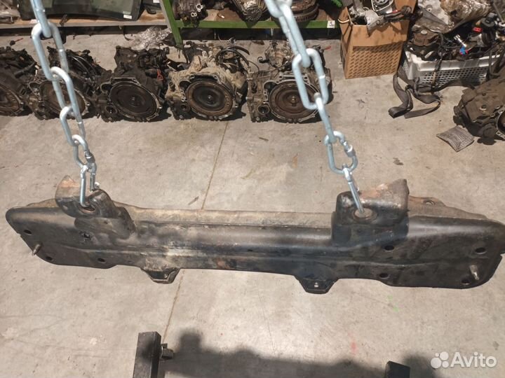 Балка подвески Suzuki Grand Vitara