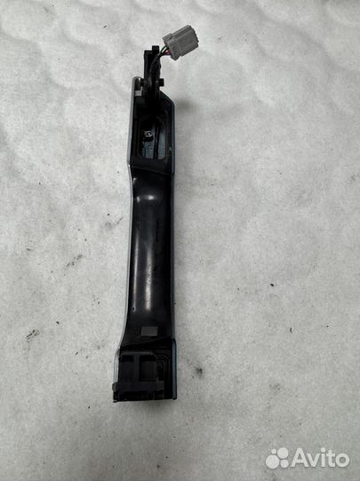 Передняя левая ручка Kia Carnival KA4