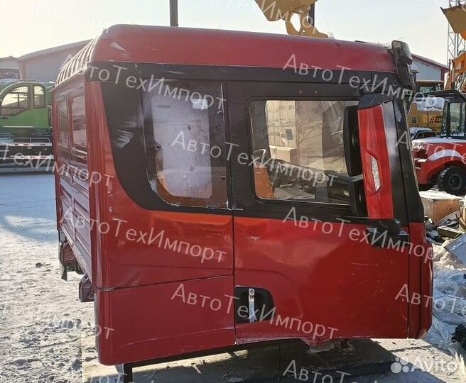 Кабина красная Х3000 рестайлинг