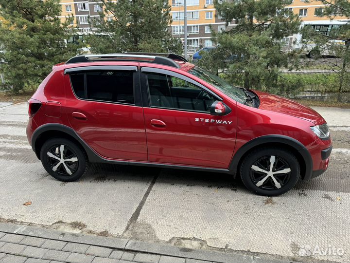 Renault Sandero Stepway 1.6 AT, 2017, 83 000 км