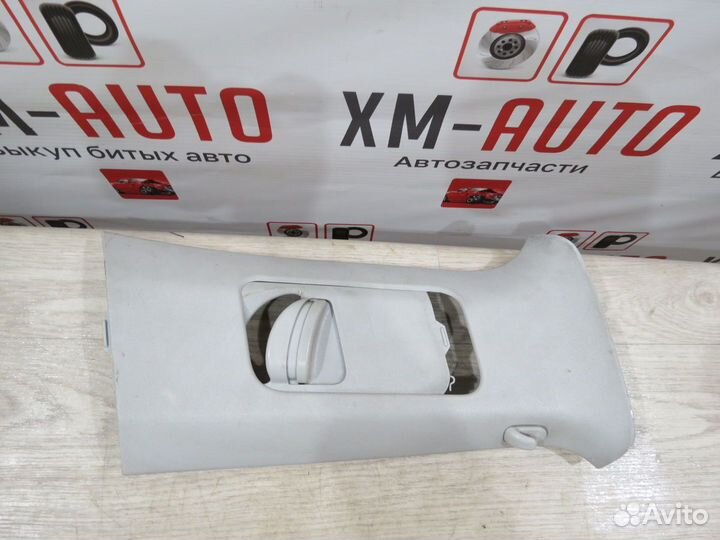 Обшивка стойки средняя правая Volkswagen Polo