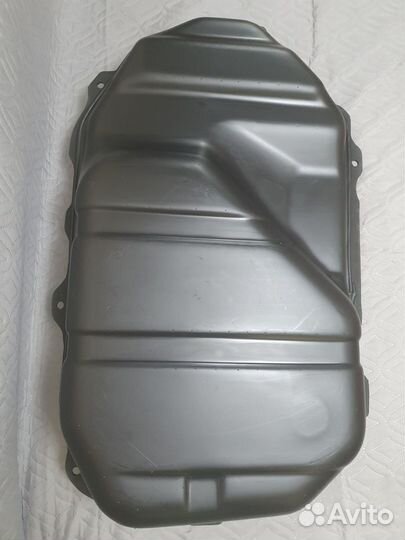 Пластиковый бак Митсубиси lancer 9