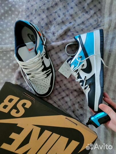 Nike SB Dunk Low Pro