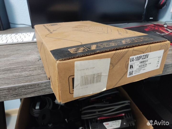 Импульсный блок питания Kramer VA-100P