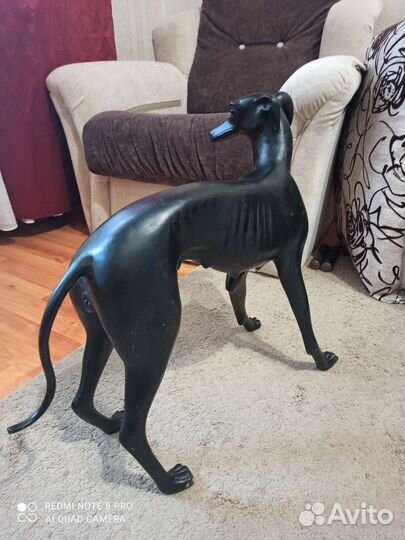 Статуэтка Левретка