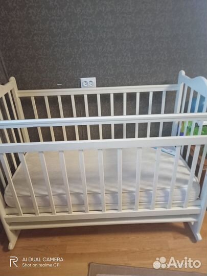 Продам детскую кроватку