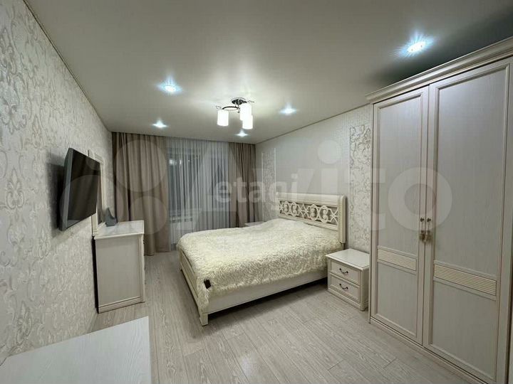 4-к. квартира, 99,4 м², 1/10 эт.