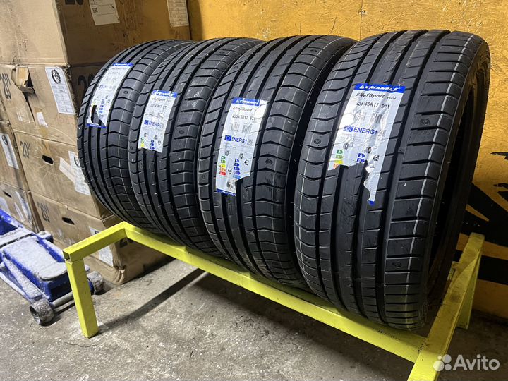 Triangle EffeXSport TH202 235/45 R17