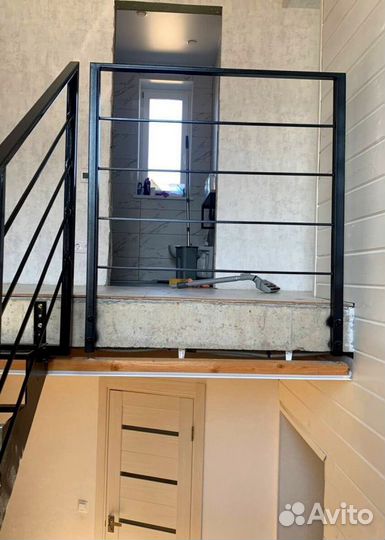 Металлические лестницы с поворотом