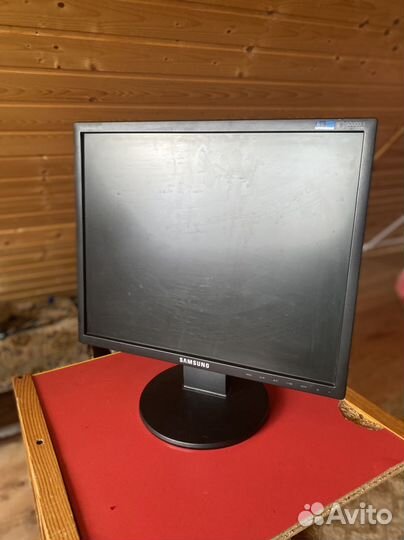 Монитор Samsung 19 дюймов