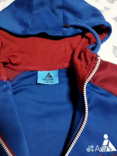 Спортивная кофта