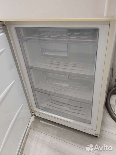 Холодильник бу LG