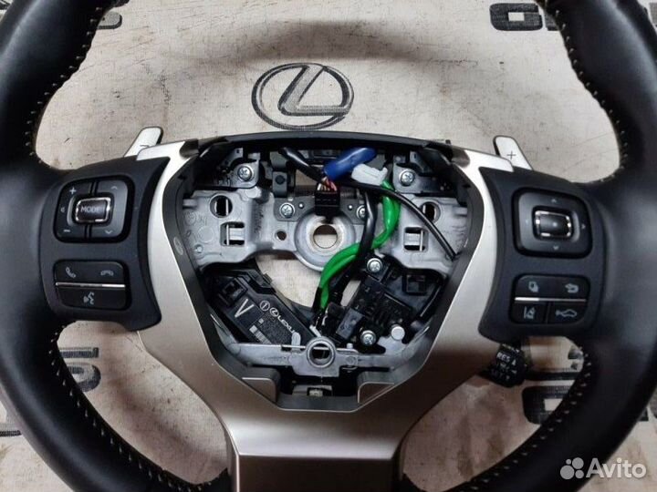 Рулевое колесо Lexus NX300h