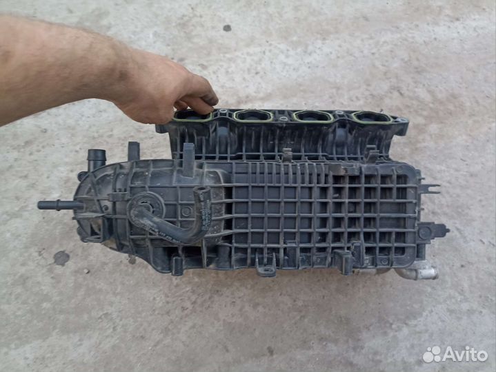 Коллектор впускной Volkswagen Skoda