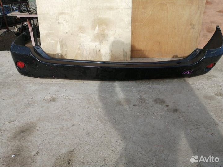 Бампер задний Toyota Voxy AZR60