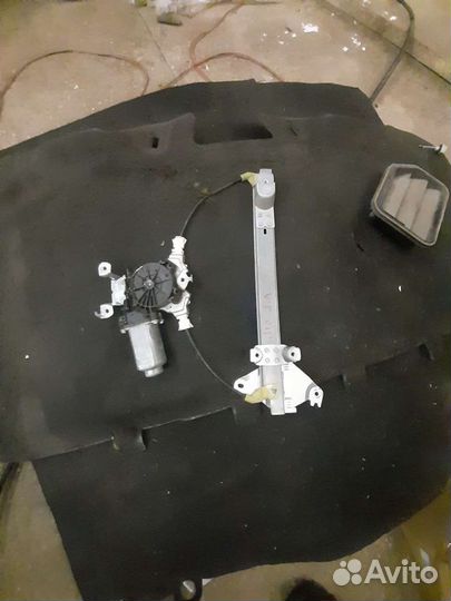 Стеклоподьемник двери Nissan Qashqai j10 2012