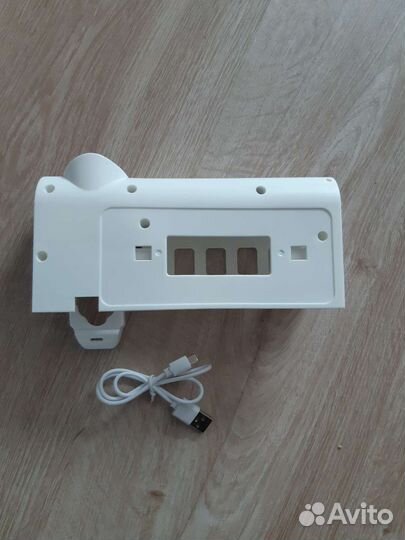 Держатель для зубных щеток