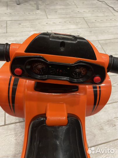 Машинка-каталка