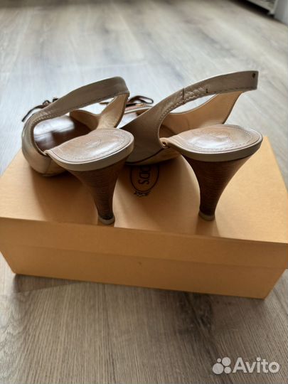 Босоножки женские