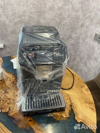 Кофемашина delonghi ecam450.55G