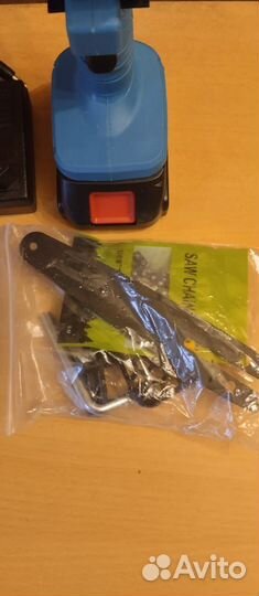 Пила на аккумуляторе (сучкорез)